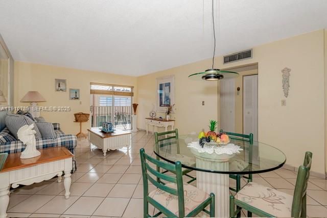 1890 W 56th Street 1423, Hialeah, FL 33012