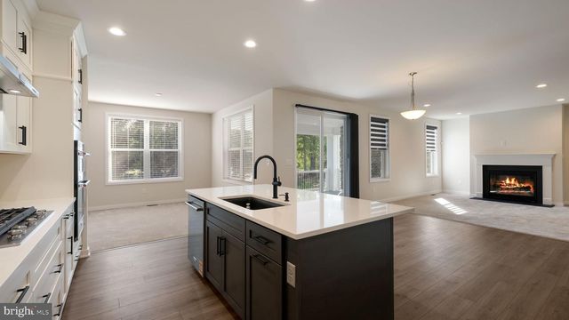 1448 MILL RACE DR, Quakertown, PA 18951