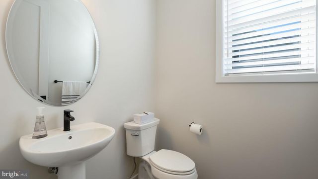 1448 MILL RACE DR, Quakertown, PA 18951