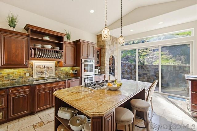 11558 Creek, Poway, CA 92064