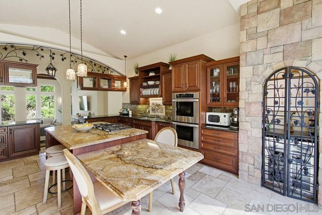 11558 Creek, Poway, CA 92064