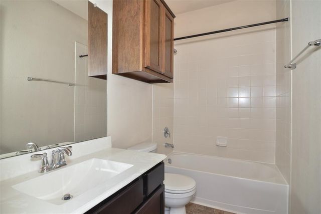 11427 Barbican Court, Conroe, TX 77304