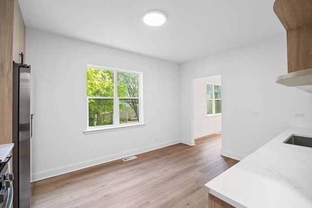 1107 Victoria Avenue, North Chicago, IL 60064
