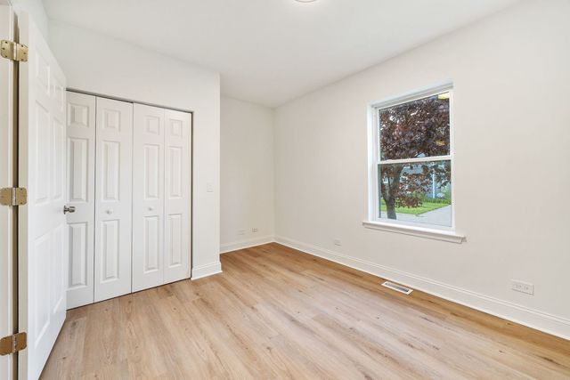 1107 Victoria Avenue, North Chicago, IL 60064