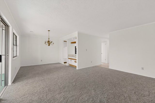 823 Country Club Drive SE APT 2E, Rio Rancho, NM 87124