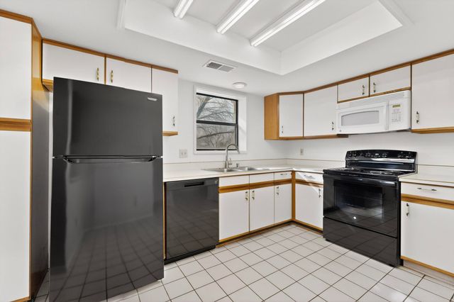 823 Country Club Drive SE APT 2E, Rio Rancho, NM 87124