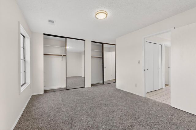 823 Country Club Drive SE APT 2E, Rio Rancho, NM 87124