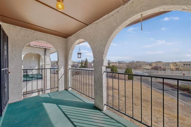 823 Country Club Drive SE APT 2E, Rio Rancho, NM 87124