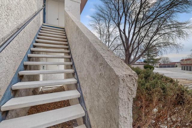 823 Country Club Drive SE APT 2E, Rio Rancho, NM 87124