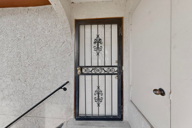 823 Country Club Drive SE APT 2E, Rio Rancho, NM 87124