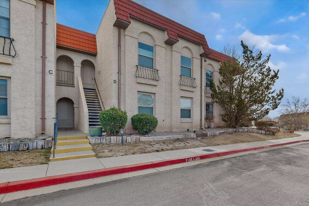 Image 37 of property listing at 823 Country Club Drive SE APT 2E, Rio Rancho, NM 87124