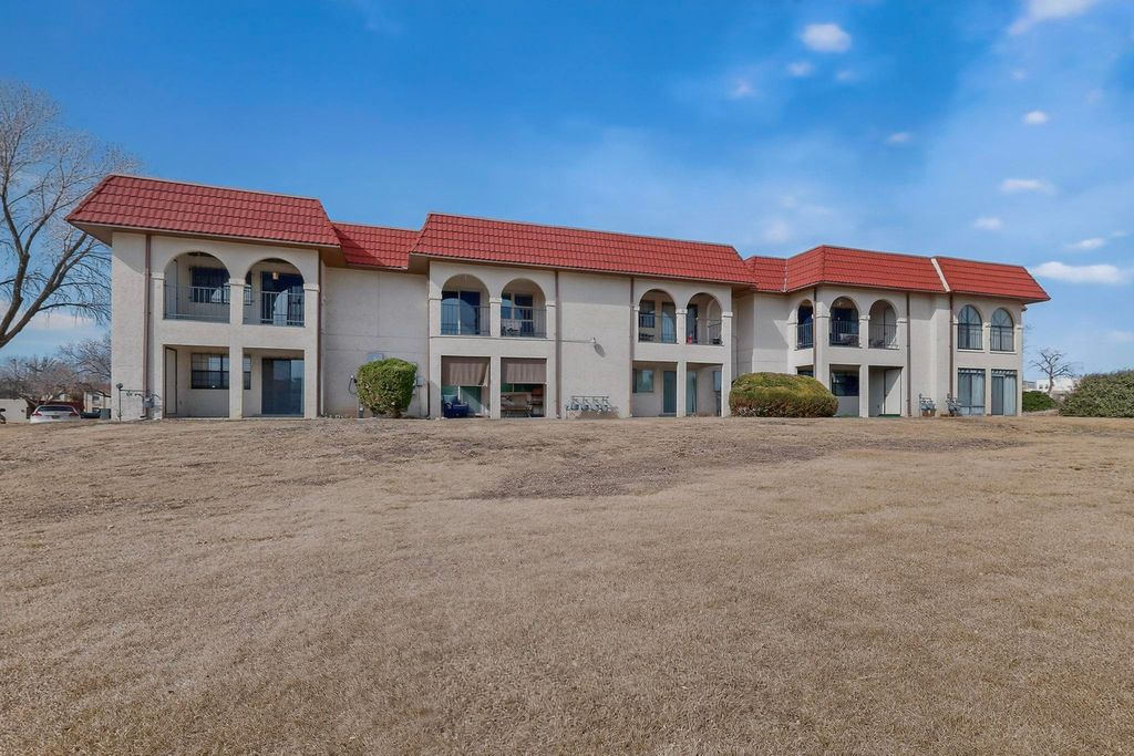 Image 39 of property listing at 823 Country Club Drive SE APT 2E, Rio Rancho, NM 87124