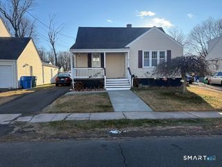 21 Roosevelt Street, Hamden, CT 06514