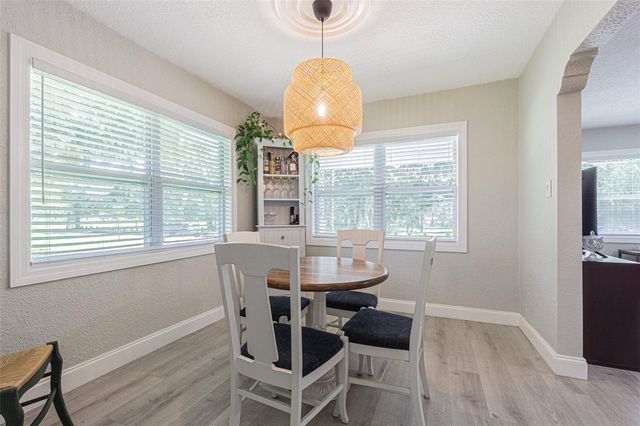 701 W HENRY AVENUE, Tampa, FL 33604