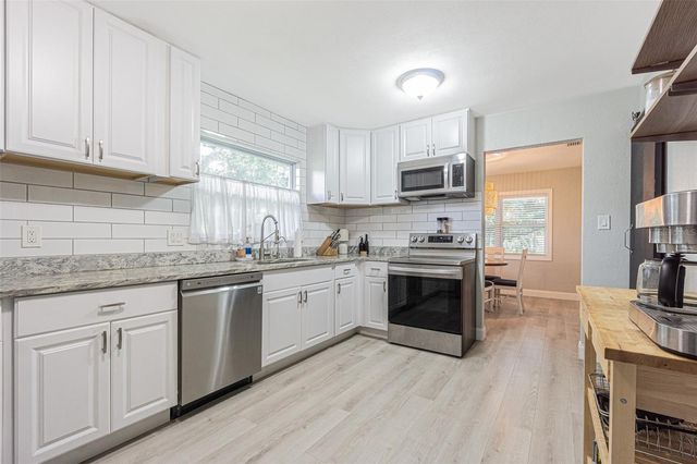 701 W HENRY AVENUE, Tampa, FL 33604