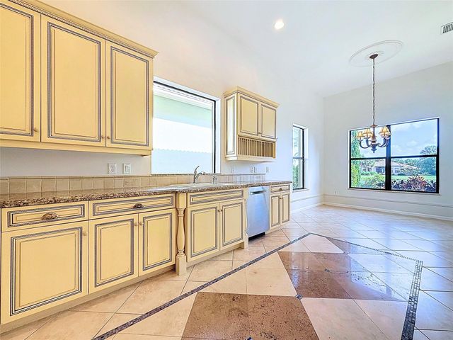 6874 Fabiano Cir, Boynton Beach, FL 33437