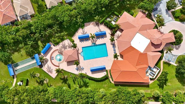 6874 Fabiano Cir, Boynton Beach, FL 33437