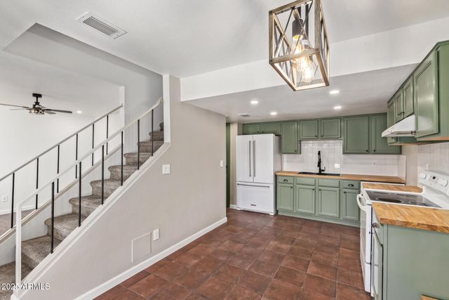 3511 E BASELINE Road 1140, Phoenix, AZ 85042