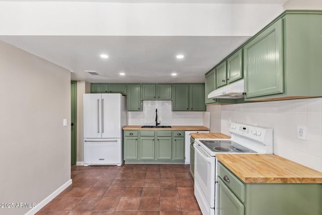 3511 E BASELINE Road 1140, Phoenix, AZ 85042