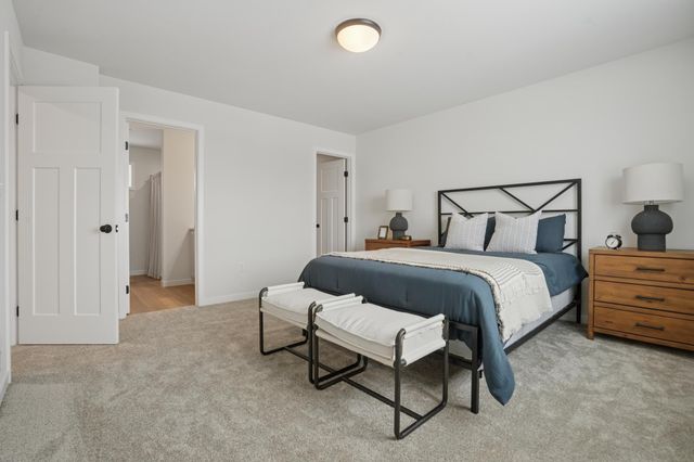 6891 14th Street S, Fargo, ND 58104