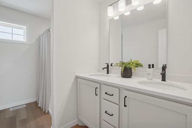 6891 14th Street S, Fargo, ND 58104