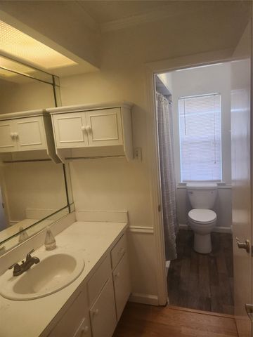 12911 Mitchwin Road, Farmers Branch, TX 75234