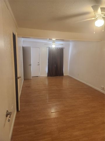 12911 Mitchwin Road, Farmers Branch, TX 75234