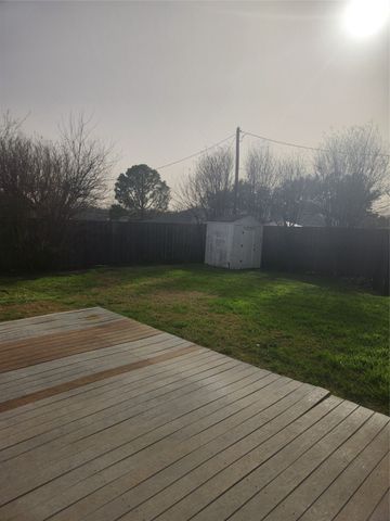 12911 Mitchwin Road, Farmers Branch, TX 75234