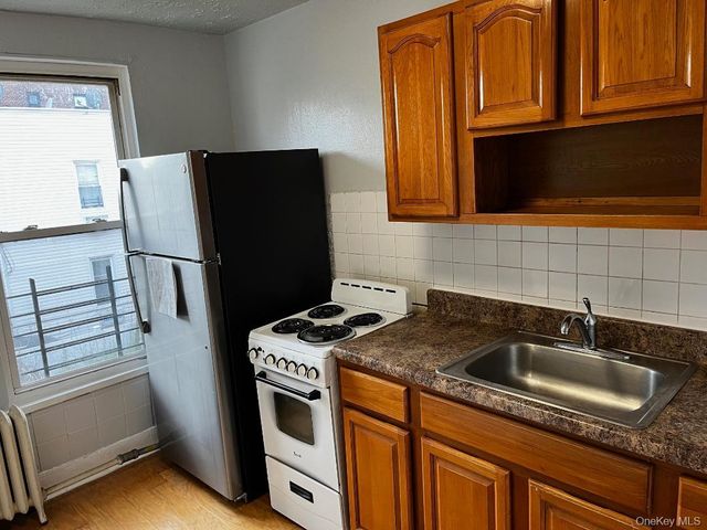 8810 170th Street 2 R, Jamaica, NY 11432