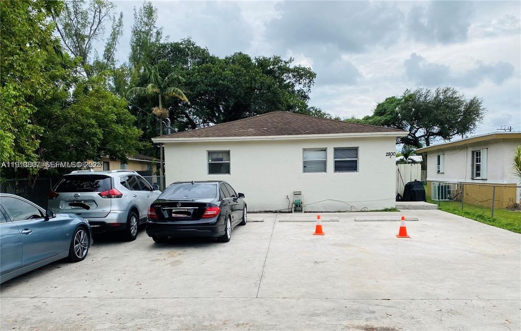 2800 NW 48th Street, Miami, FL 33142