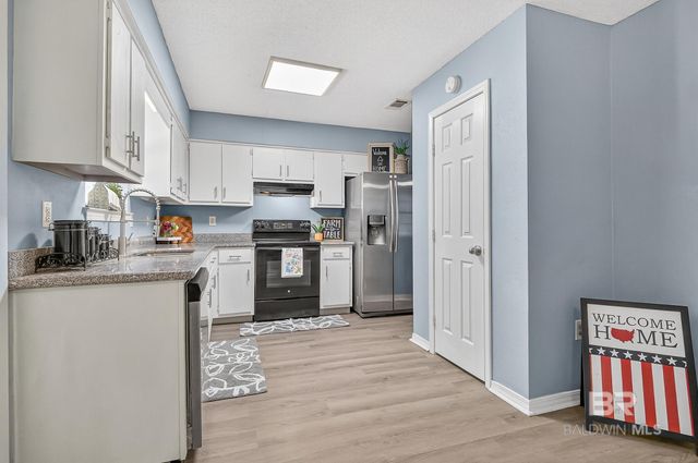 715 E Verbena Avenue, Foley, AL 36535