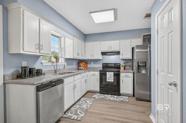 715 E Verbena Avenue, Foley, AL 36535