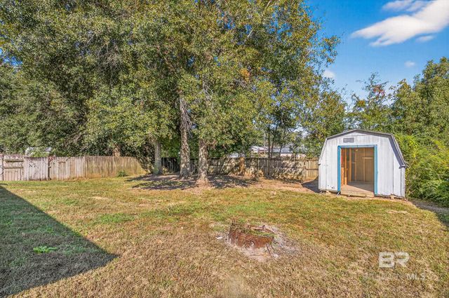 715 E Verbena Avenue, Foley, AL 36535