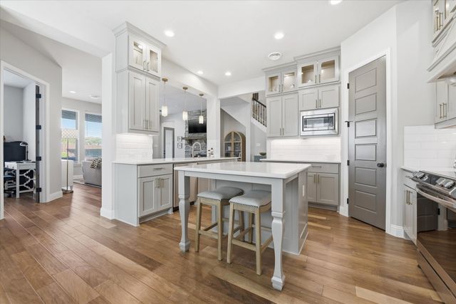 3012 Nob Hill Drive, Burleson, TX 76028