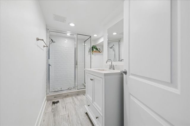 3427 N Kedzie Avenue, Chicago, IL 60618