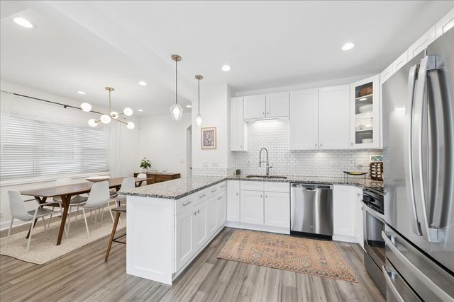 3427 N Kedzie Avenue, Chicago, IL 60618