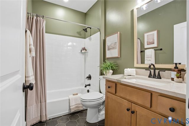 4023 Tuckmar Ridge Dr, Moseley, VA 23120