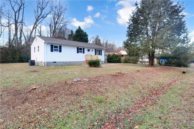 16209 Smithfield Heights DR, Smithfield, VA 23430