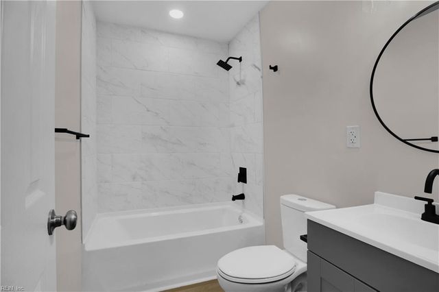 16209 Smithfield Heights DR, Smithfield, VA 23430