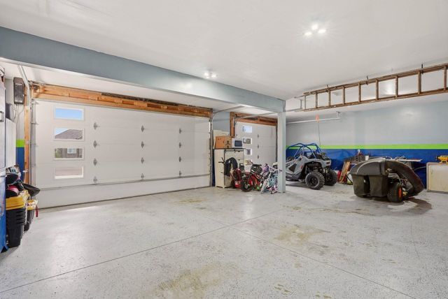 60832 Westview Dr, Nine Mile Falls, WA 99026