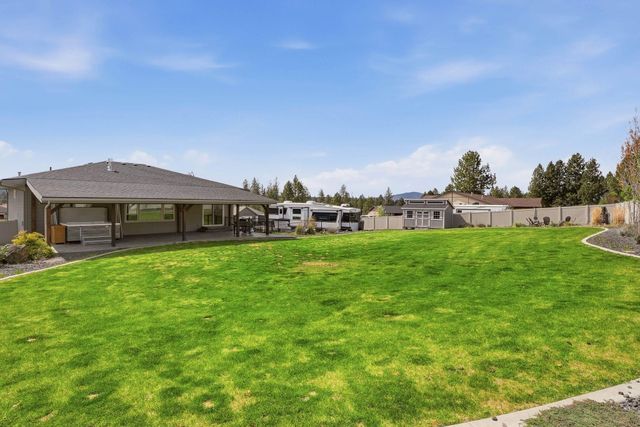 60832 Westview Dr, Nine Mile Falls, WA 99026