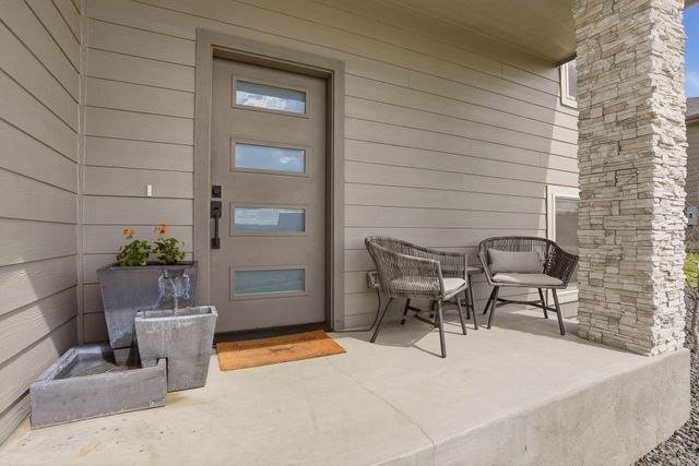 60832 Westview Dr, Nine Mile Falls, WA 99026