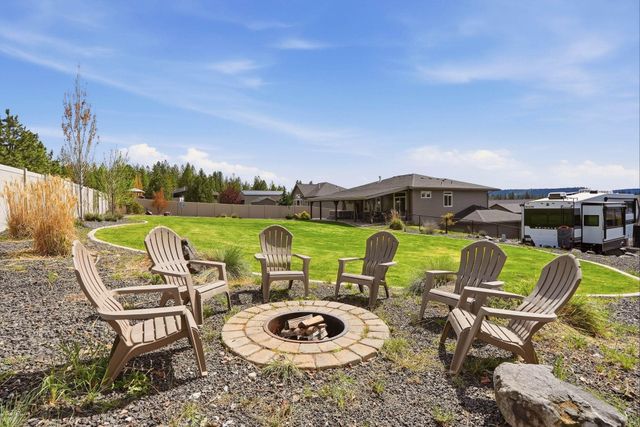 60832 Westview Dr, Nine Mile Falls, WA 99026
