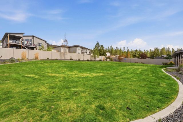60832 Westview Dr, Nine Mile Falls, WA 99026