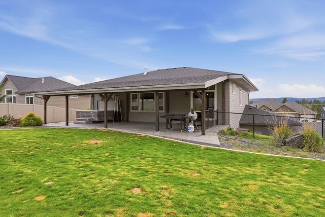 60832 Westview Dr, Nine Mile Falls, WA 99026