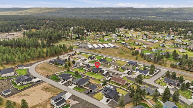 60832 Westview Dr, Nine Mile Falls, WA 99026