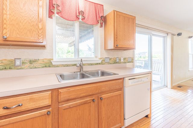7575 Warwick Drive, Ypsilanti Twp, MI 48197