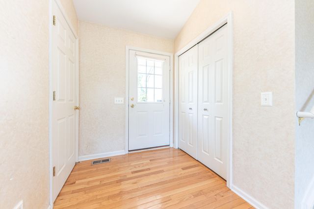 7575 Warwick Drive, Ypsilanti Twp, MI 48197