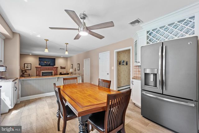 895 SYCAMORE DR, Southampton, PA 18966