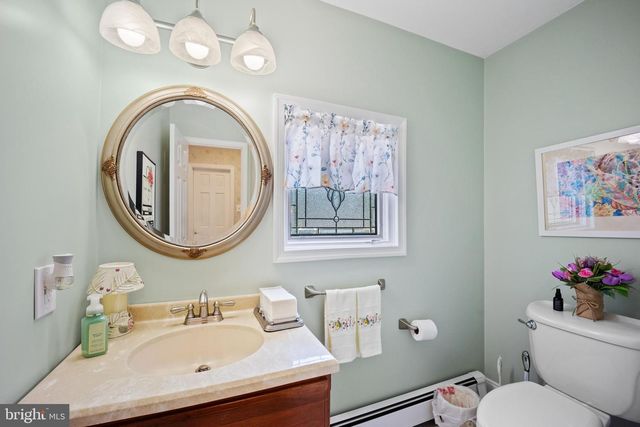 895 SYCAMORE DR, Southampton, PA 18966